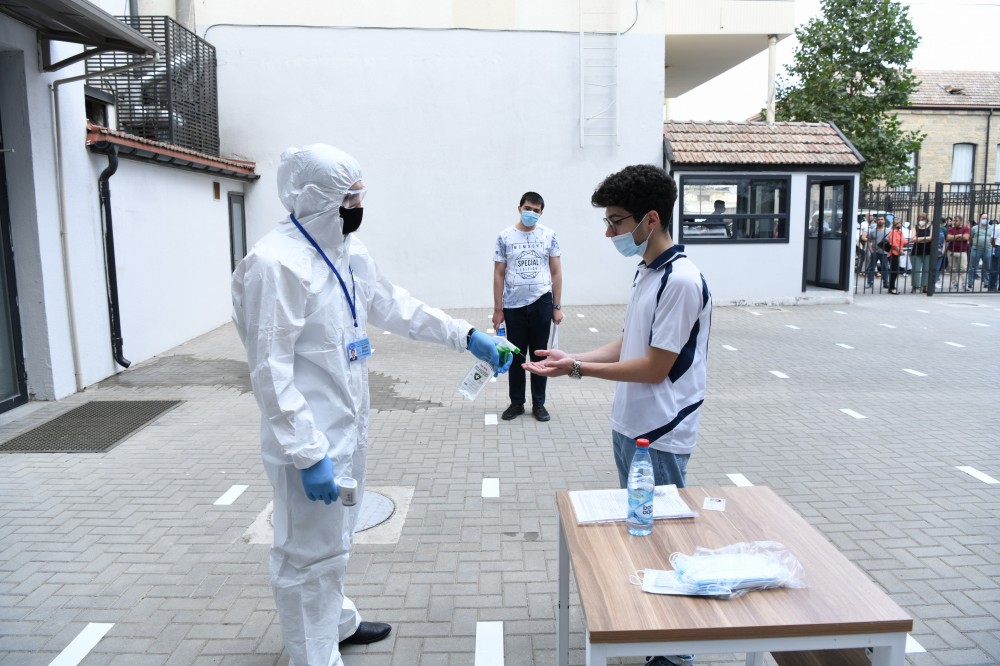 Azərbaycan-Fransız Universitetinə (UFAZ) bakalavr pilləsi üzrə qəbul imtahanı keçirilib - VİDEO/FOTO